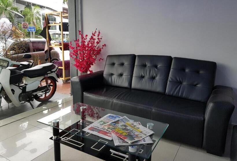 De Uptown Hotel @ P.j. 222