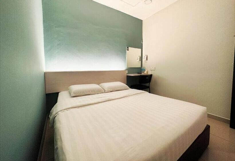 De Uptown Hotel @ P.j. 222