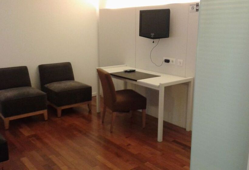 酒店 Hospedería San Juan De La Peña