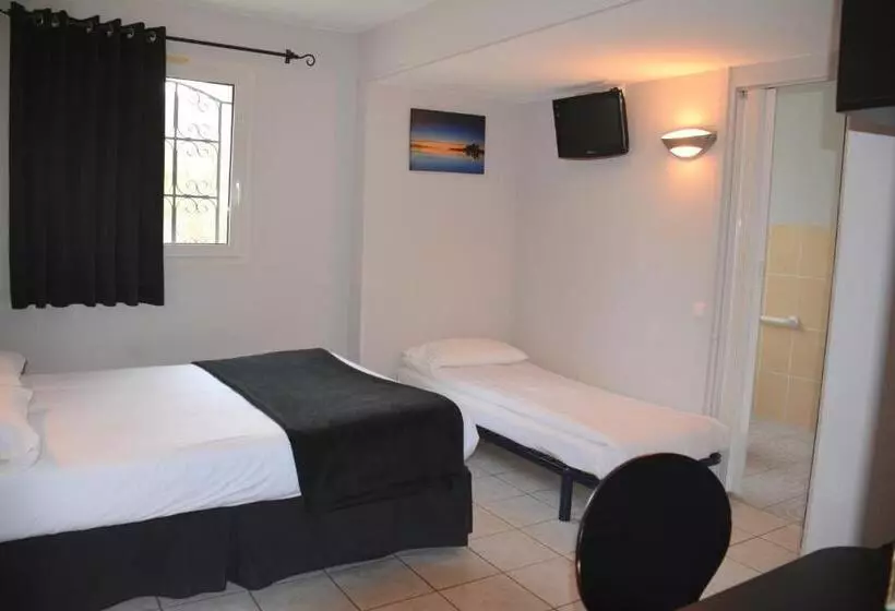 هتل Hôtel Le Floreal