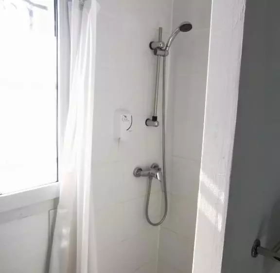 هتل Hôtel Le Floreal