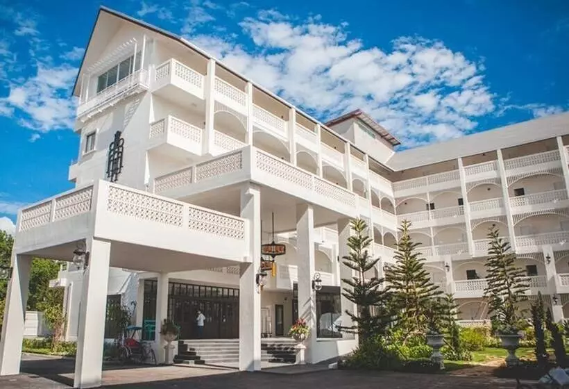 هتل Koranaree Courtyard Boutique