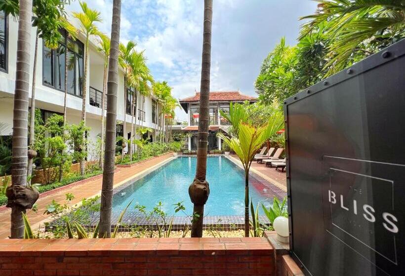 هتل The Bliss Angkor