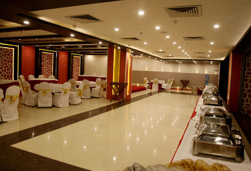 בית מלון כפרי Oyo Premium Allahabad Civil Lines