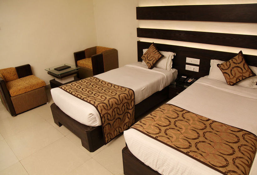 בית מלון כפרי Oyo Premium Allahabad Civil Lines