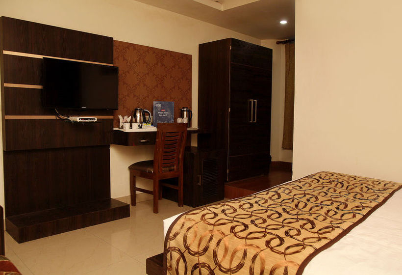 בית מלון כפרי Oyo Premium Allahabad Civil Lines