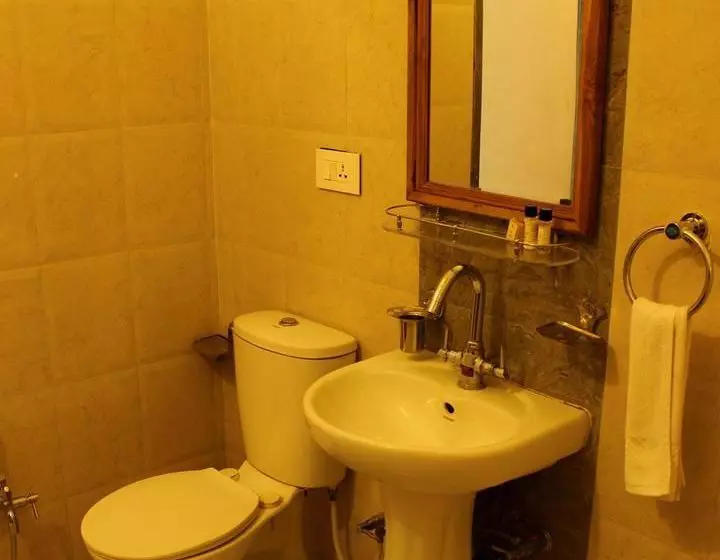 בית מלון כפרי Oyo Rooms Lake Palace Road