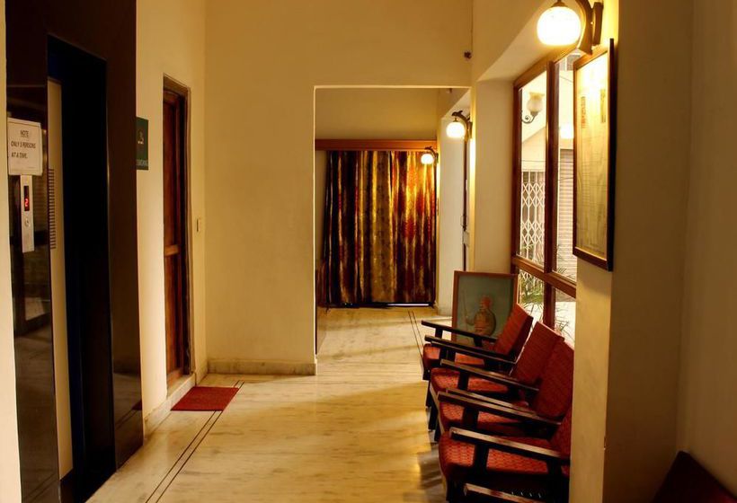 فندق Oyo Rooms Lake Palace Road
