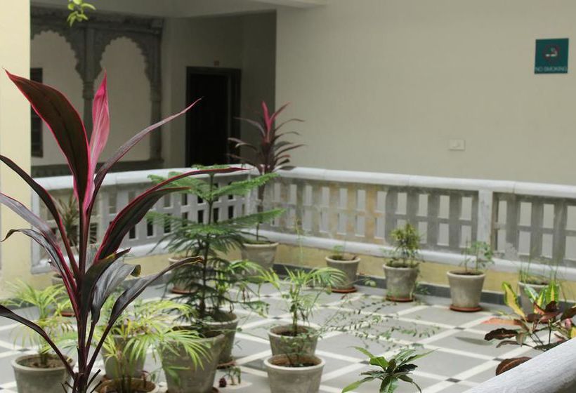 فندق Oyo Rooms Lake Palace Road