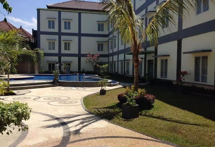 ホテル Puri Indah & Convention