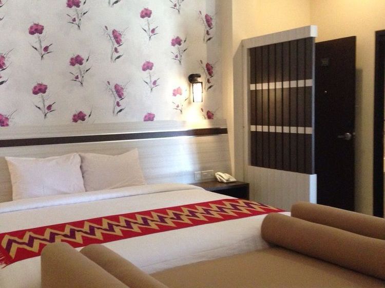 Hotel Puri Indah & Convention