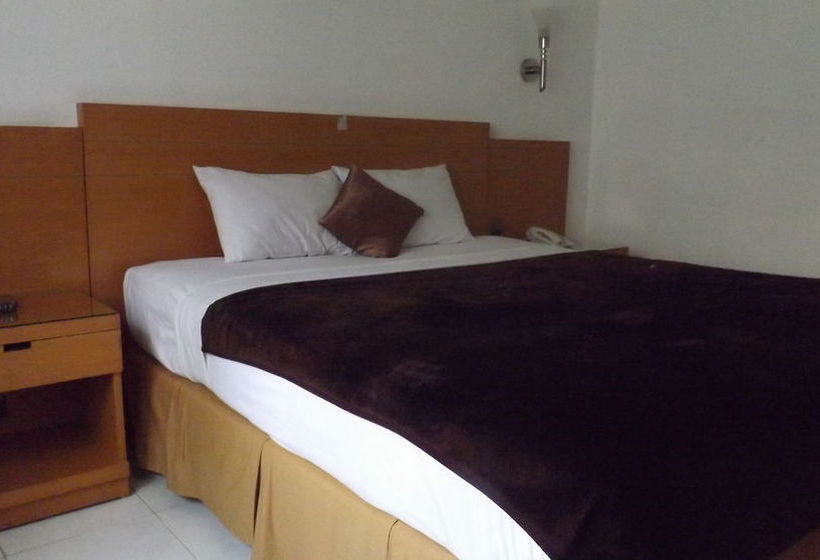 Hotel Puri Indah & Convention