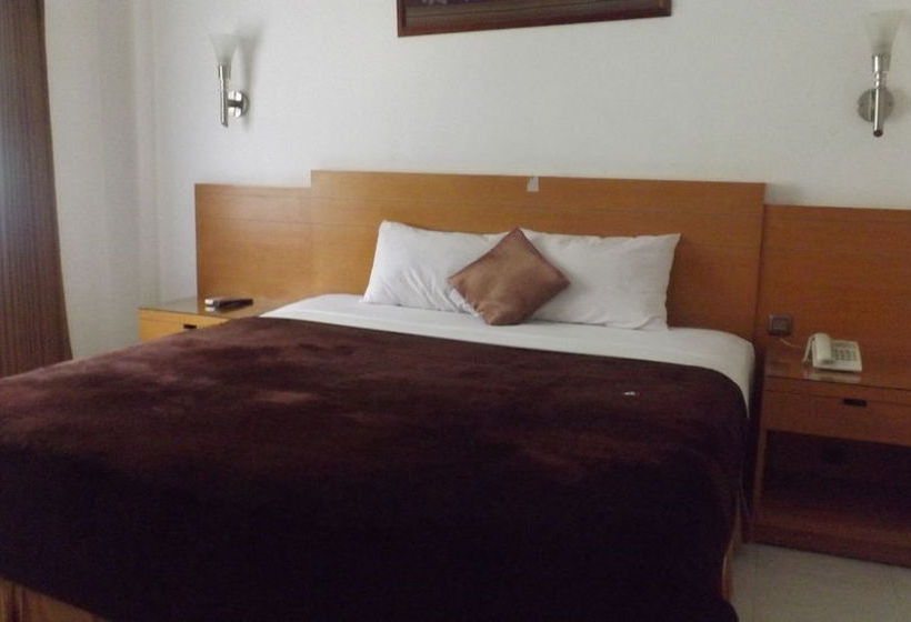 Hotel Puri Indah & Convention