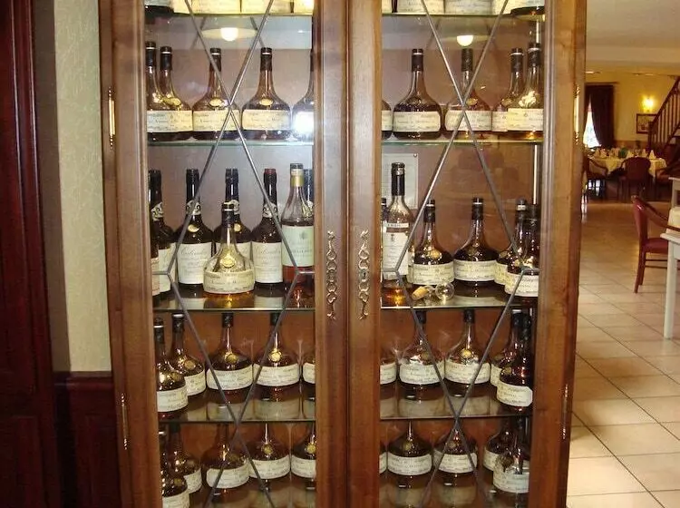 Отель Restaurant La Martiniere