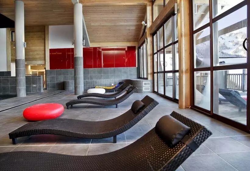 Hotel Résidence Prestige Odalys Les Fermes De Châtel