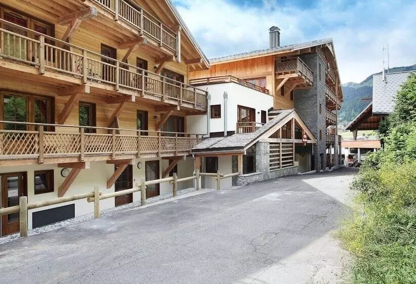 Hotel Résidence Prestige Odalys Les Fermes De Châtel