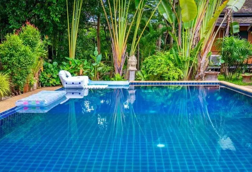 פנסיון Little Village Chiang Mai