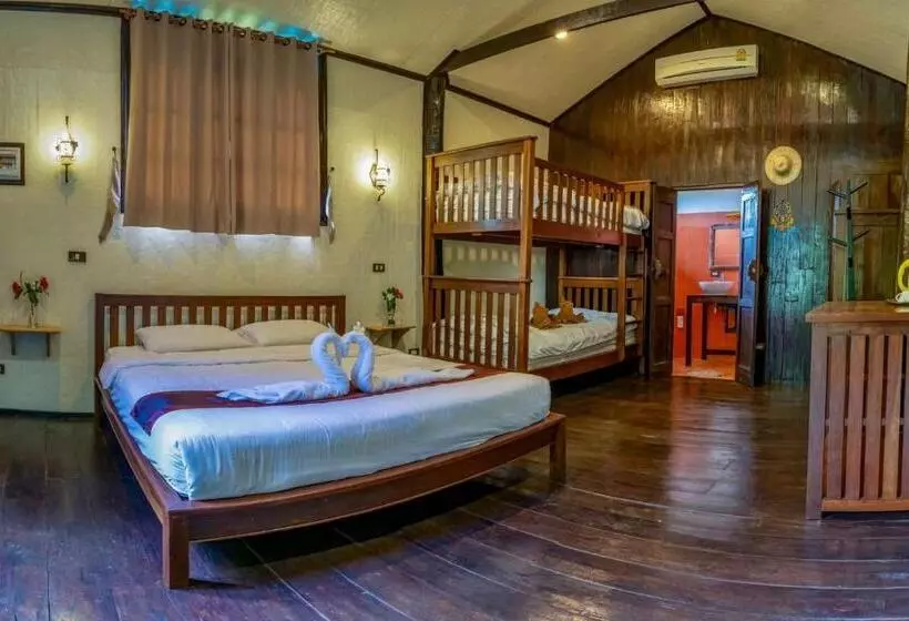 פנסיון Little Village Chiang Mai