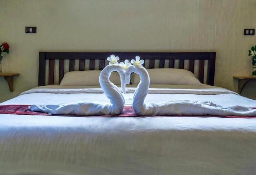 פנסיון Little Village Chiang Mai