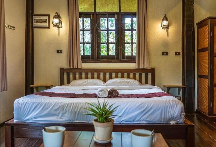 פנסיון Little Village Chiang Mai