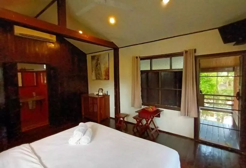 פנסיון Little Village Chiang Mai