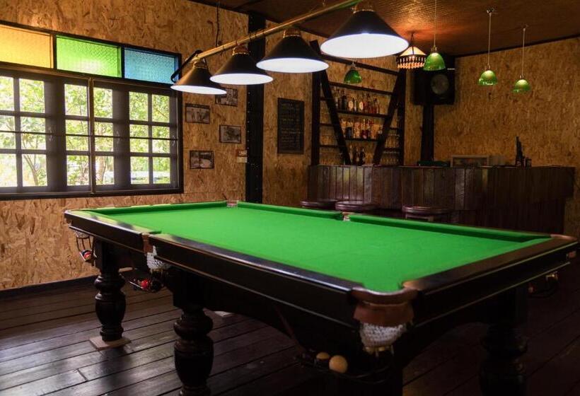 פנסיון Little Village Chiang Mai