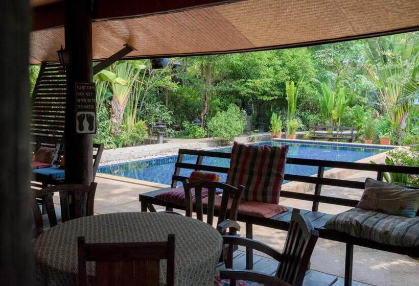 פנסיון Little Village Chiang Mai