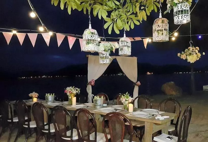 Rockbund Fishing Chalet