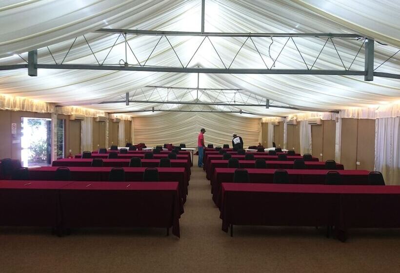 Rockbund Fishing Chalet