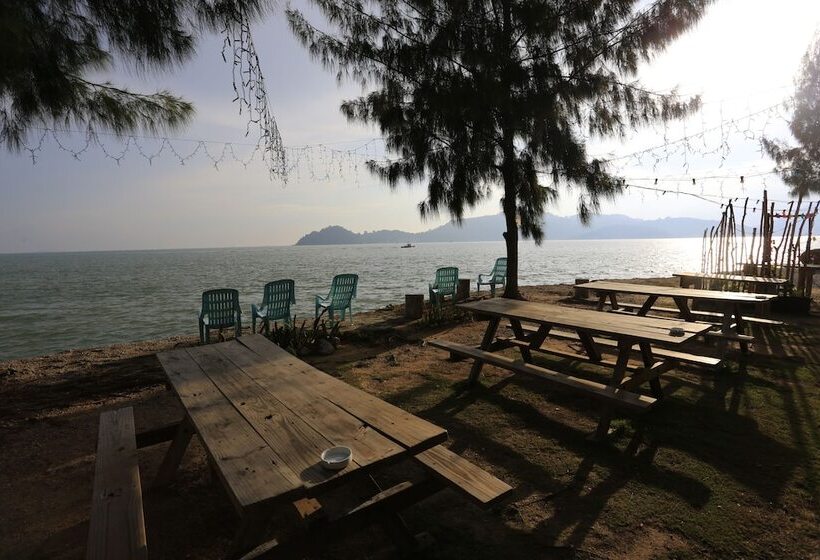 Rockbund Fishing Chalet