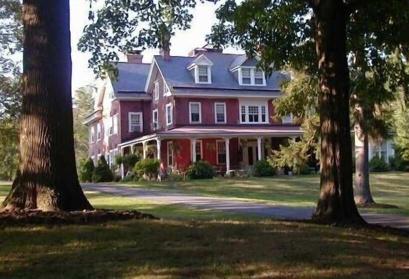 Bed and Breakfast Cameron Estate Inn & Restaurant