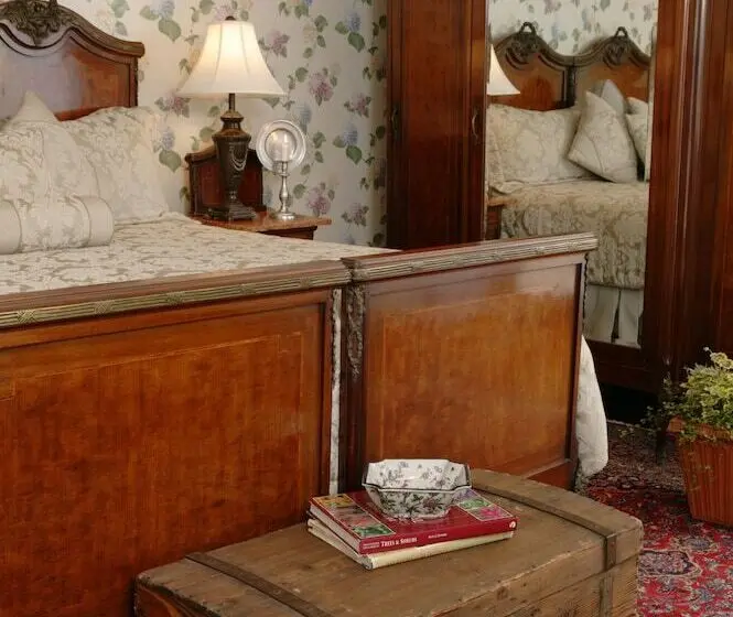 ベッドアンドブレックファースト Cameron Estate Inn & Restaurant