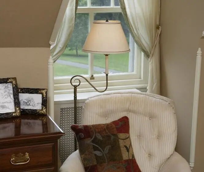 ベッドアンドブレックファースト Cameron Estate Inn & Restaurant