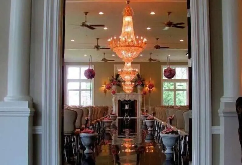 ベッドアンドブレックファースト Cameron Estate Inn & Restaurant