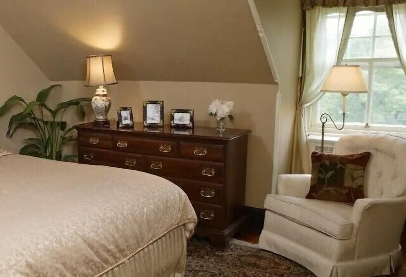 ベッドアンドブレックファースト Cameron Estate Inn & Restaurant