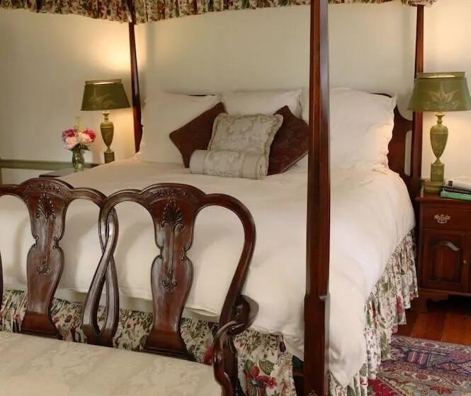 ベッドアンドブレックファースト Cameron Estate Inn & Restaurant