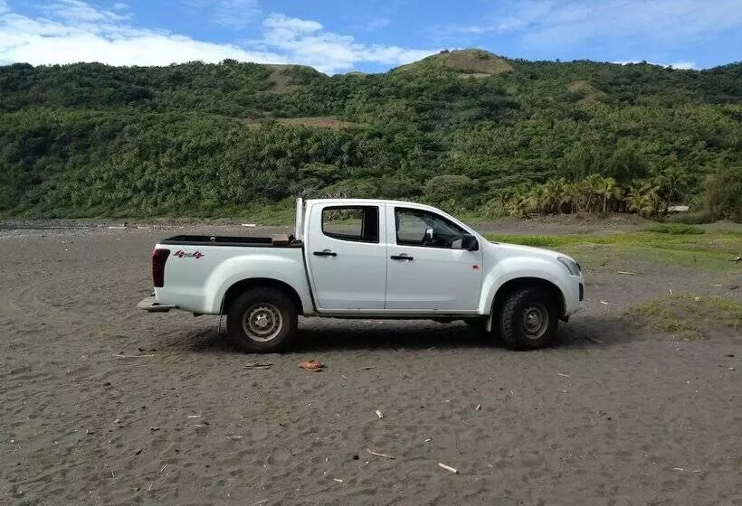 تختخواب و صبحانه Volcano Island Paradise