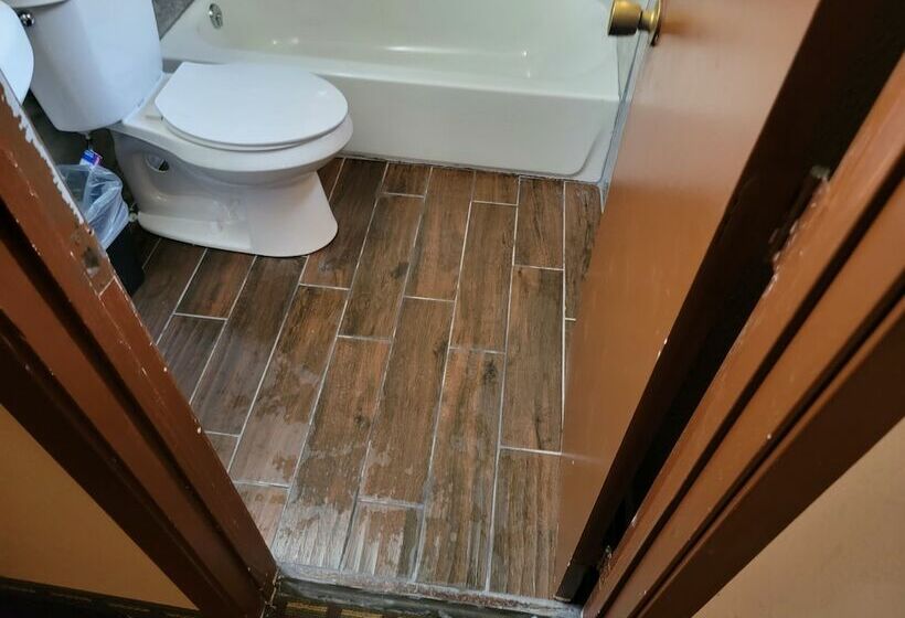 Budget Host Motel Gainesville