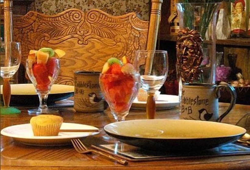 Cobblestone Bed And Breakfast