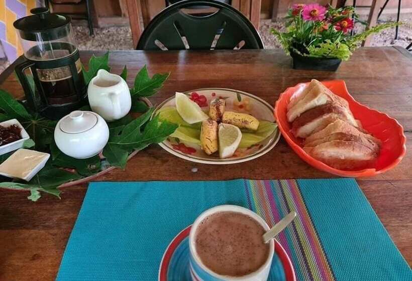 ホテル Alofa Beach Bungalows