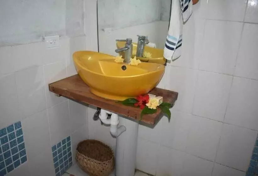 هتل Alofa Beach Bungalows