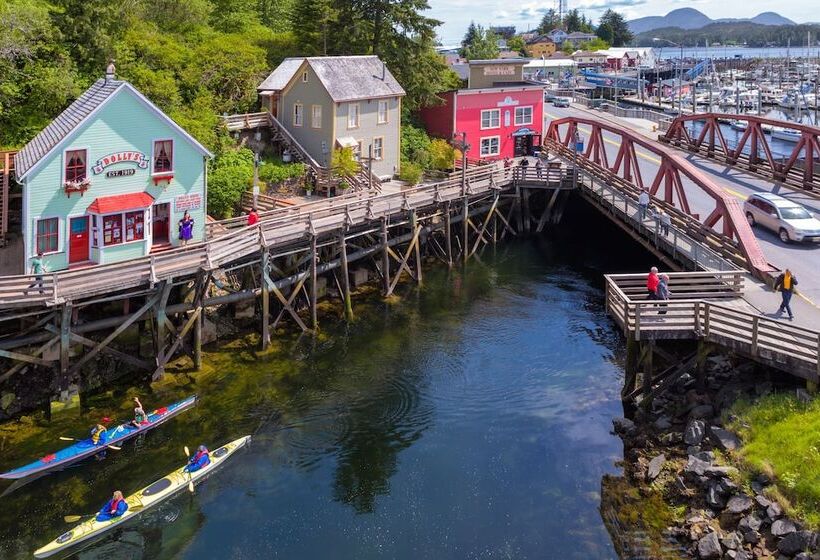 هتل Inn At Creek Street