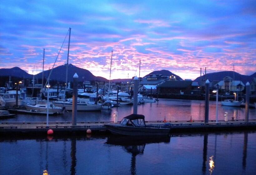 هتل Inn At Creek Street