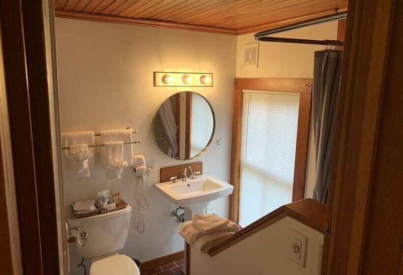 هتل Inn At Creek Street