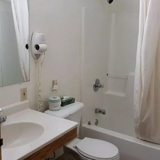 ホテル Mountaineer Inn