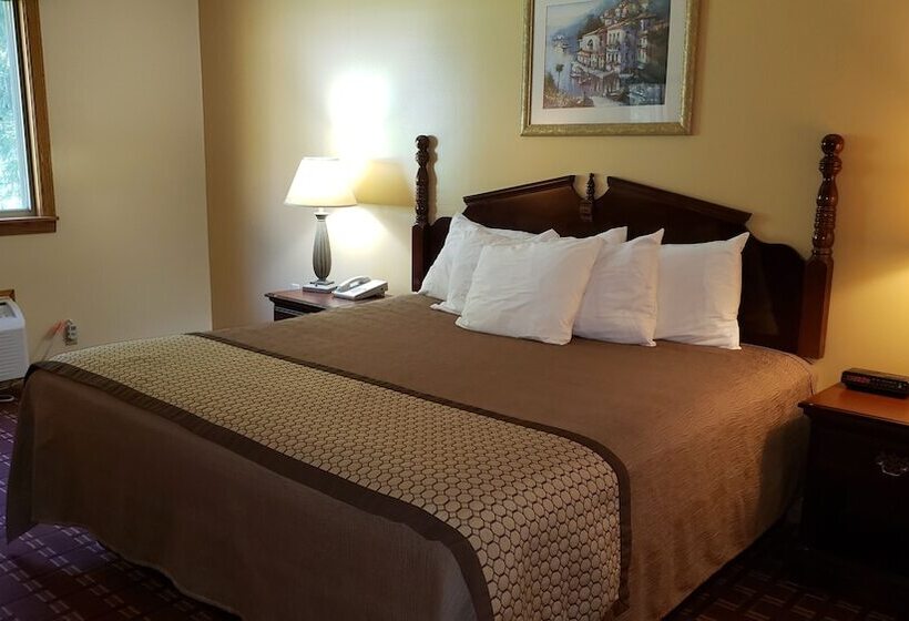 Отель Mountaineer Inn