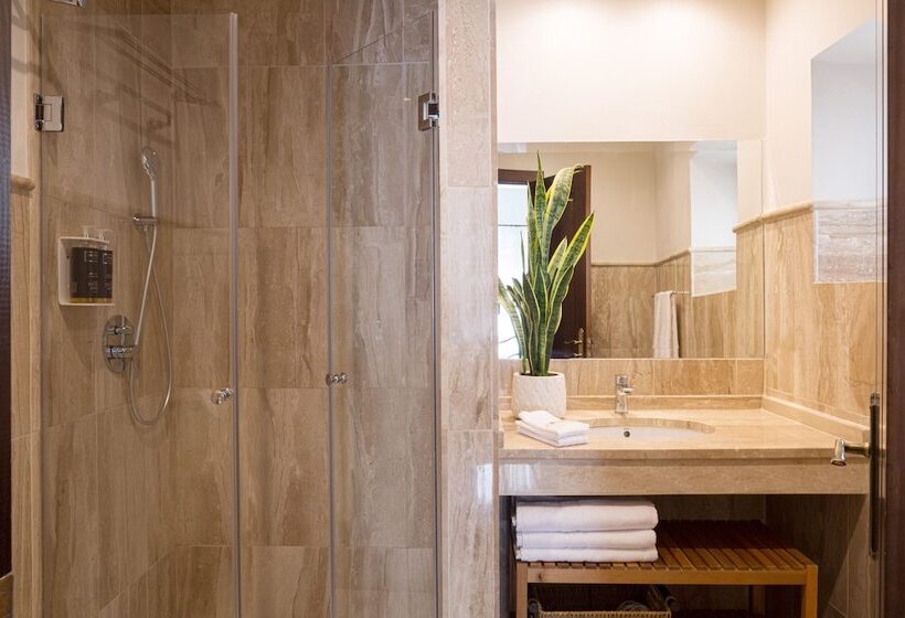 هتل Puerta Catedral Apartments