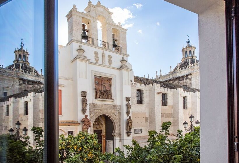 هتل Puerta Catedral Apartments