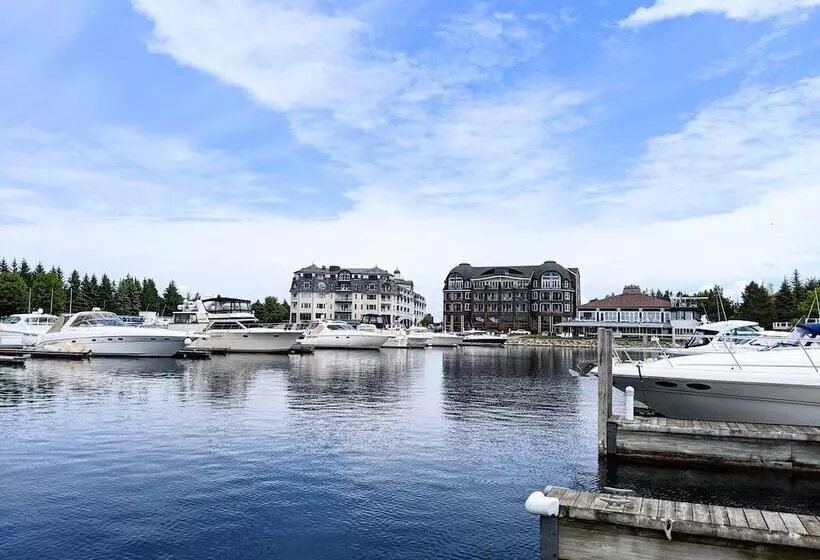 Hotelli Village Suites Bay Harbor