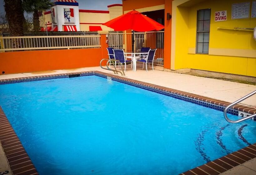 Мотель La Copa Inn Brownsville